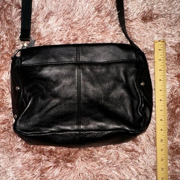 B Makowsky black heavy pebble leather zip fold over crossbody bag EUC - Picture 12 of 12